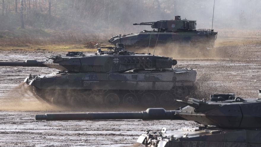 Đức lên tiếng về việc cung cấp xe tăng chủ lực Leopard 2 cho Ukraine